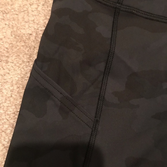 🆕 Lululemon Fast & Free Tight 25” Camo Nulux - Picture 4 of 7